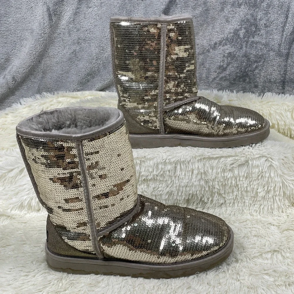 UGG classic short
